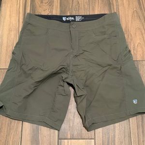 KUHL Mens Shorts Size 38